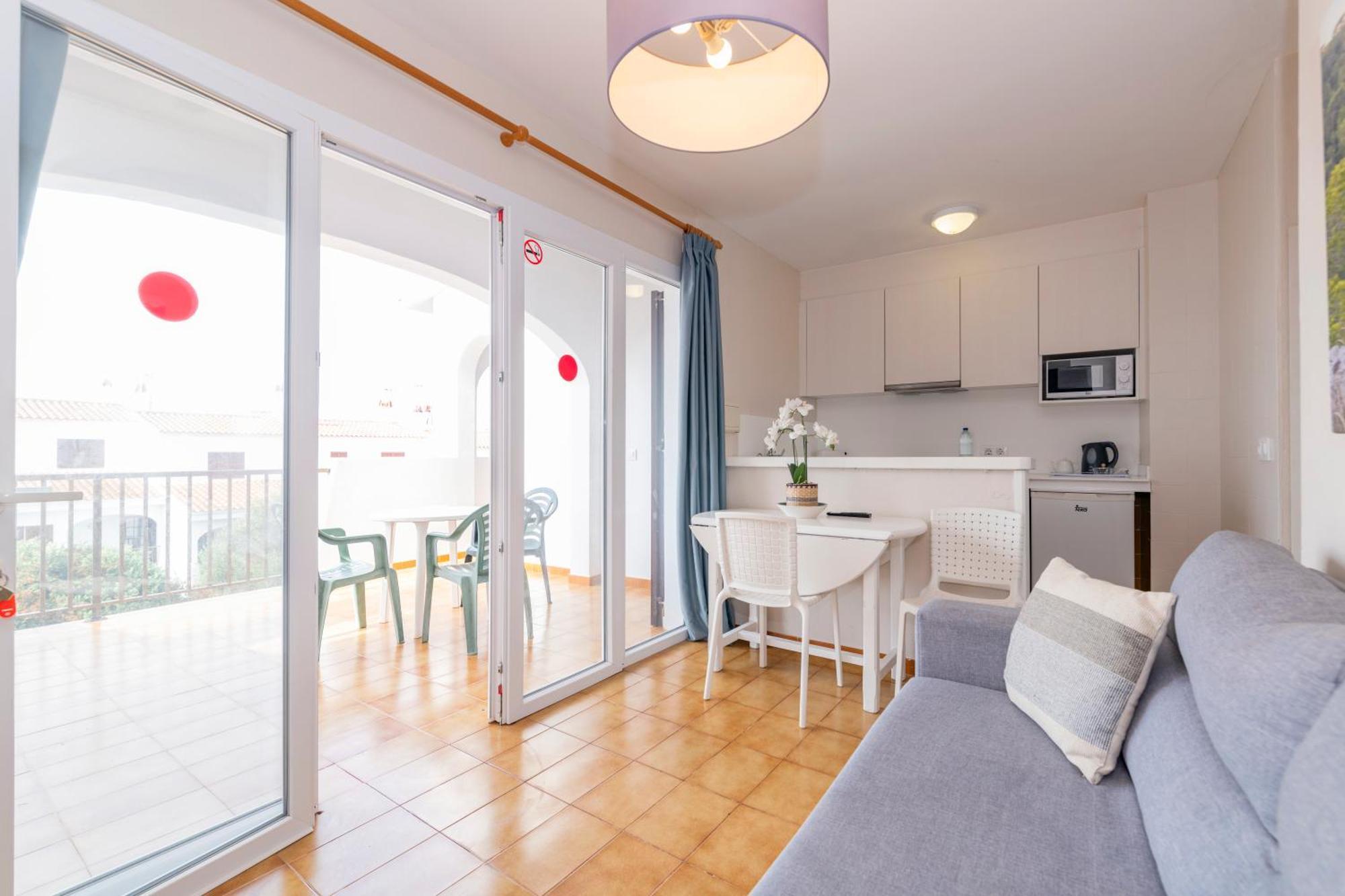 Siesta Mar One Bedroom Apartments Cala En Porter  Экстерьер фото